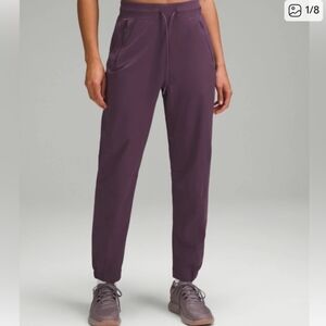 Lululemon License To Traib Jogger Size 6 Grape